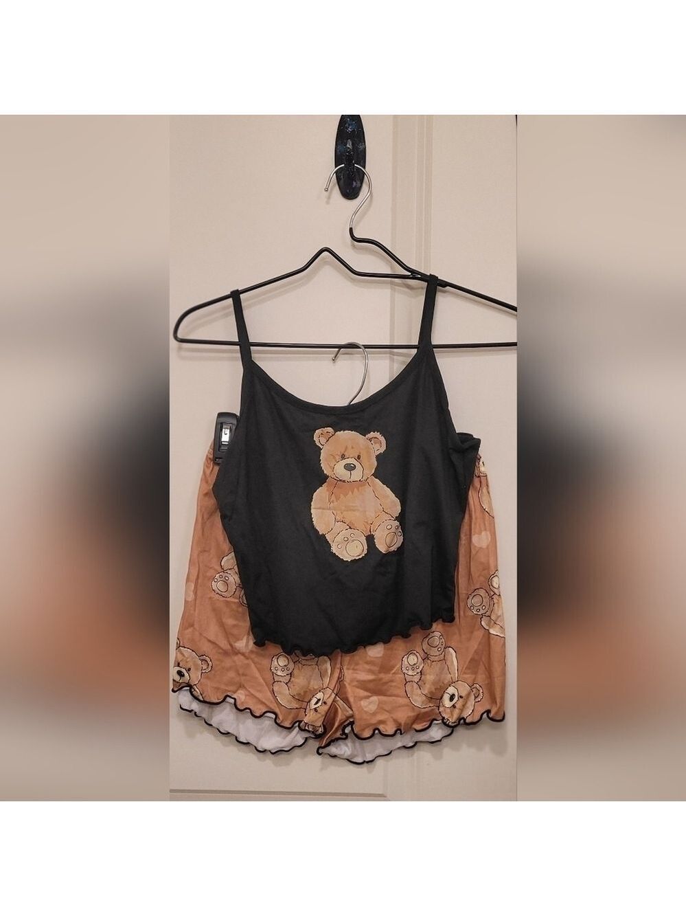 Black Graphic Crop Camisole Sleeveless Top
